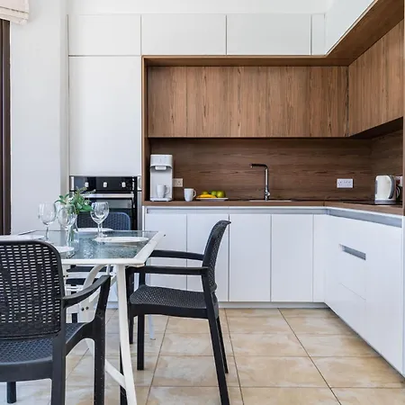 Peaceful 6br With Private Pool And Garden Vila