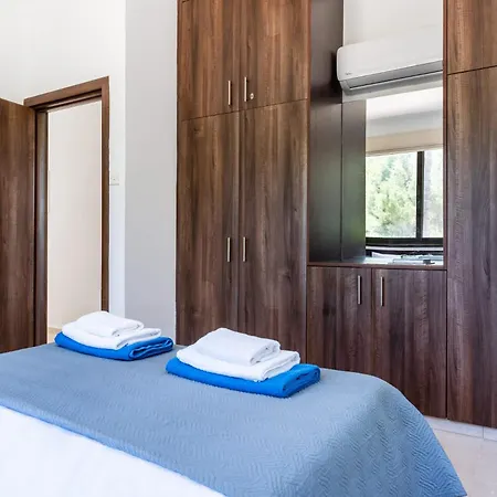 Peaceful 6br With Private Pool And Garden
