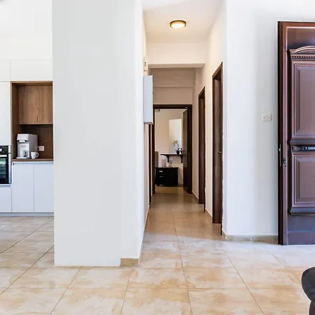 Peaceful 6br With Private Pool And Garden